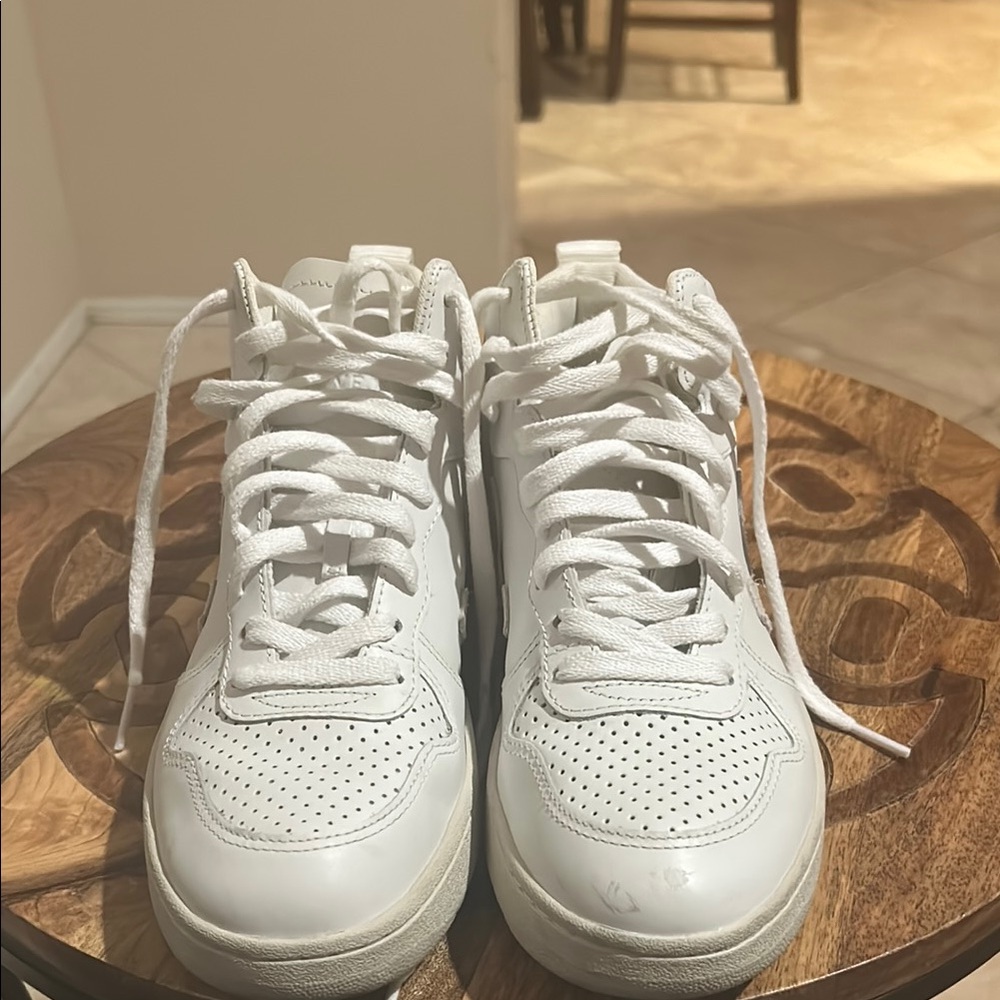 Veja White Women's Sneakers